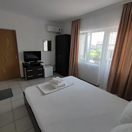 Konukevi Casa Antonia 3*